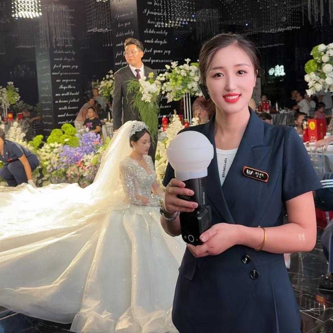 婚礼统筹师艳红（婚礼管家，督导，喜娘）