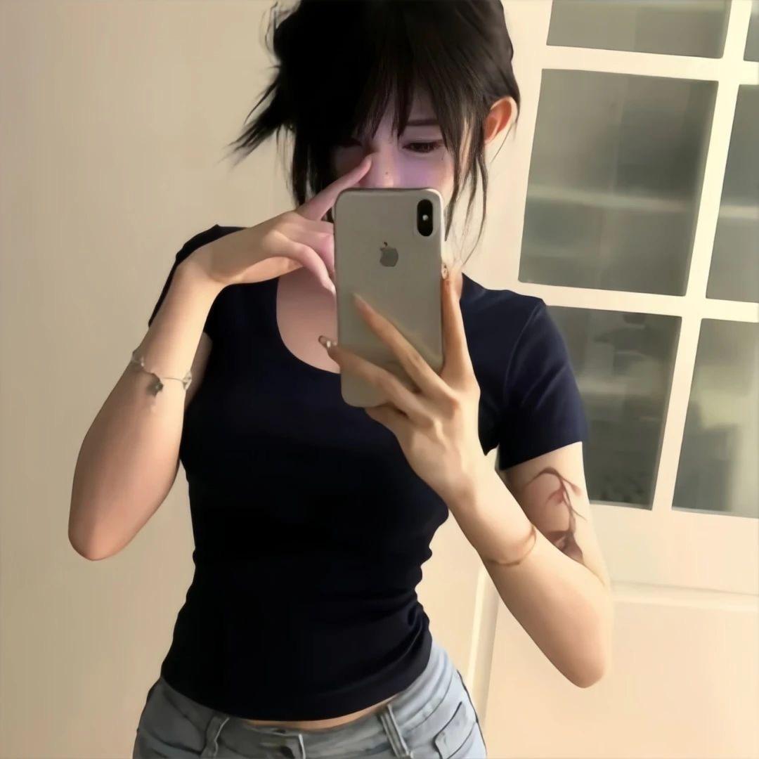 小小鱼ഒ