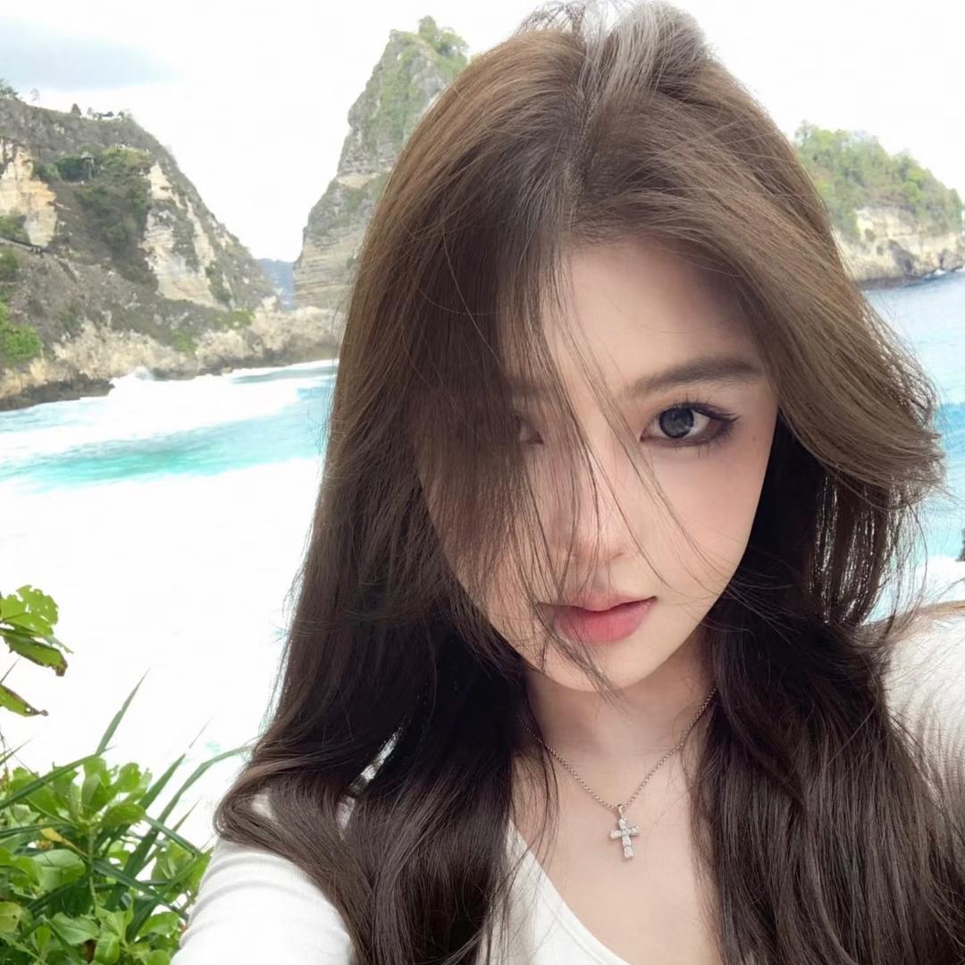杨周周🌸