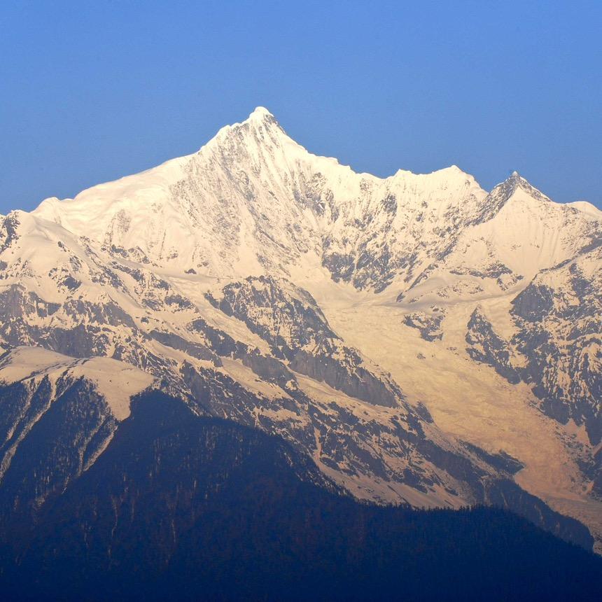 光影梅里摄影工作室