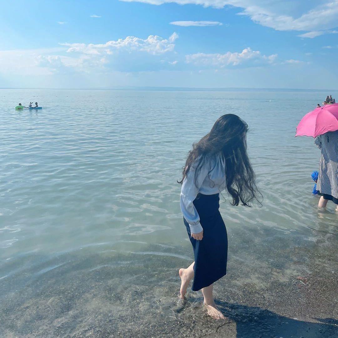 请爱美女士下单