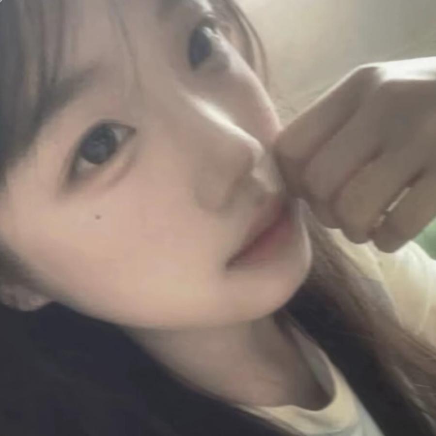 小小乖^