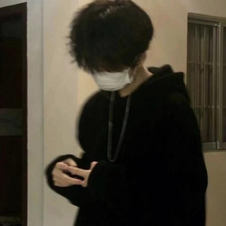 昀池