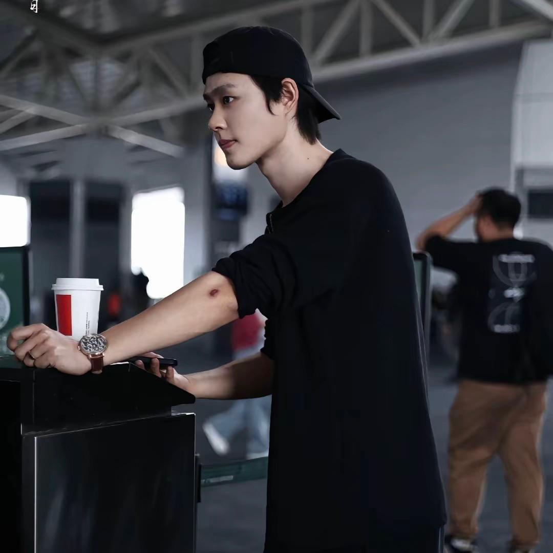 晶鱼鲨鱼都是鱼🦈