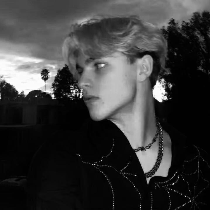 在那阴冷的冬至日