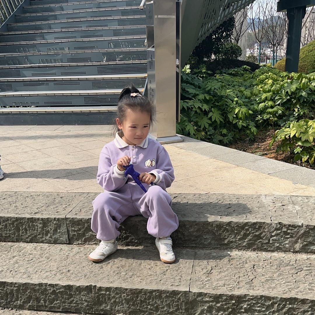 荏载啦啦直播号