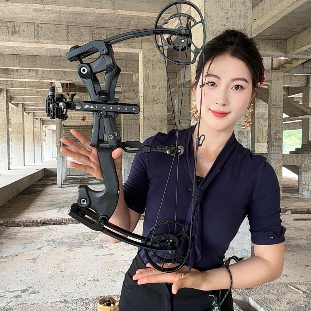 火猪体育小佳（莱诺）
