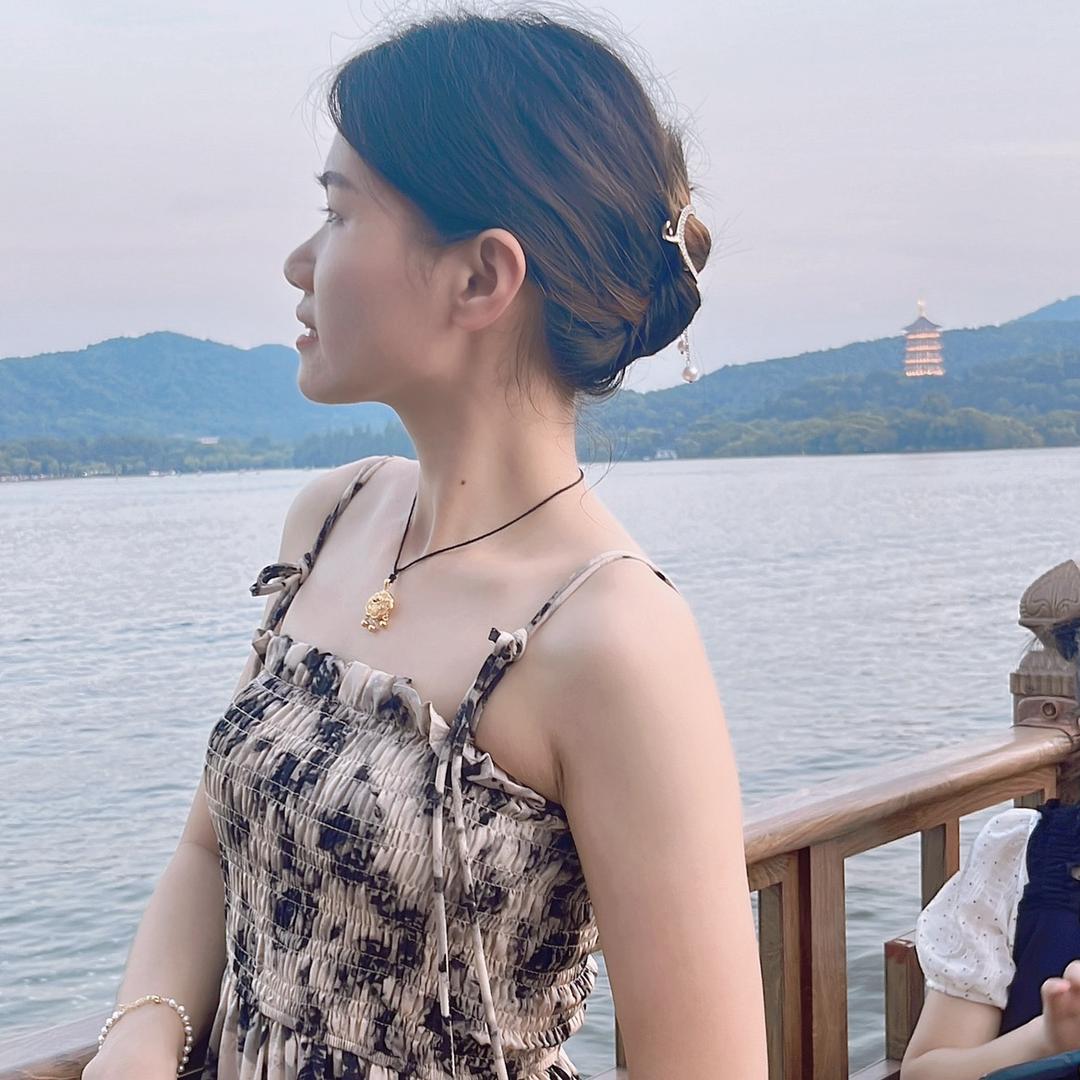 《华府》女装推荐