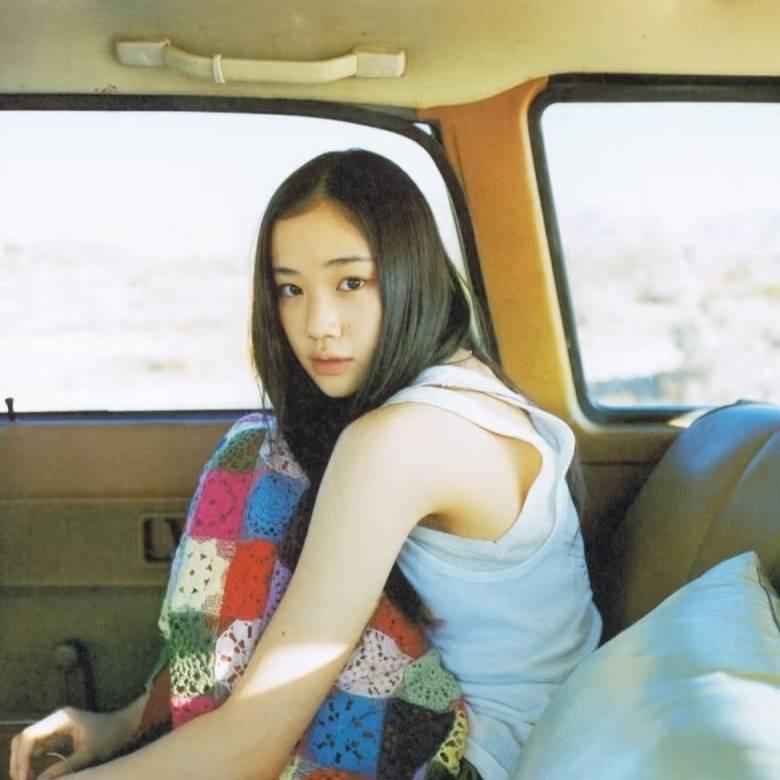 岛岛の日系穿搭