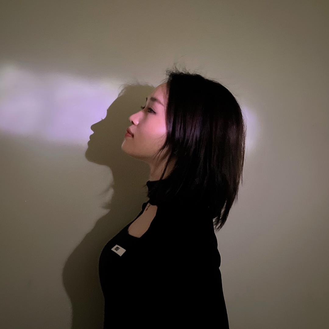 沐兮· 叶子子