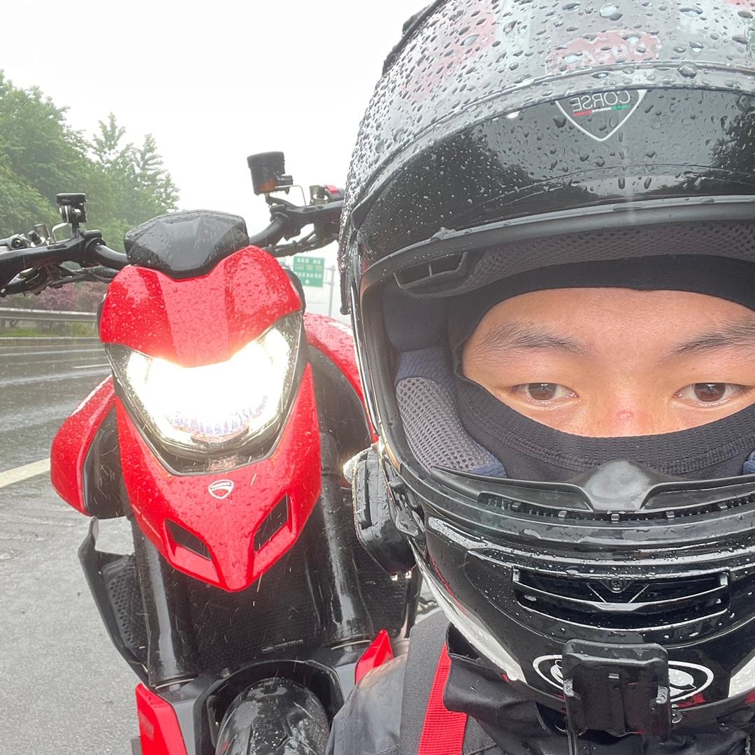 转速红区MOTO装备