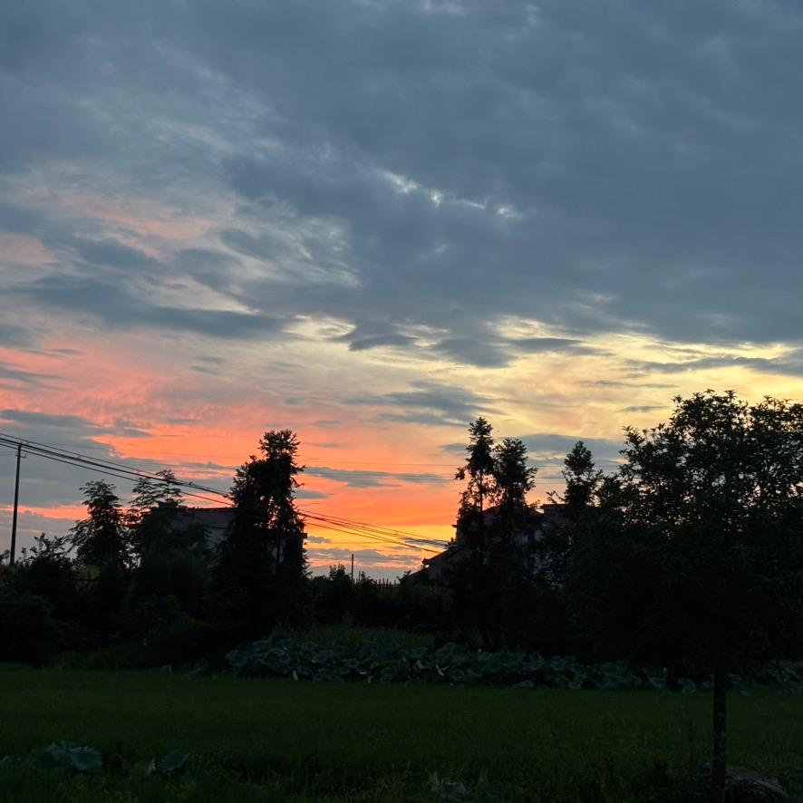 农村搞笑姐妹花