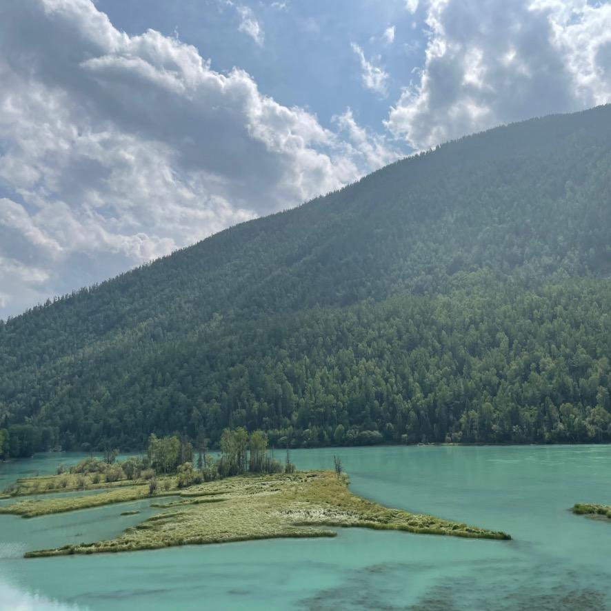 以纯童装新化东方店-小罗