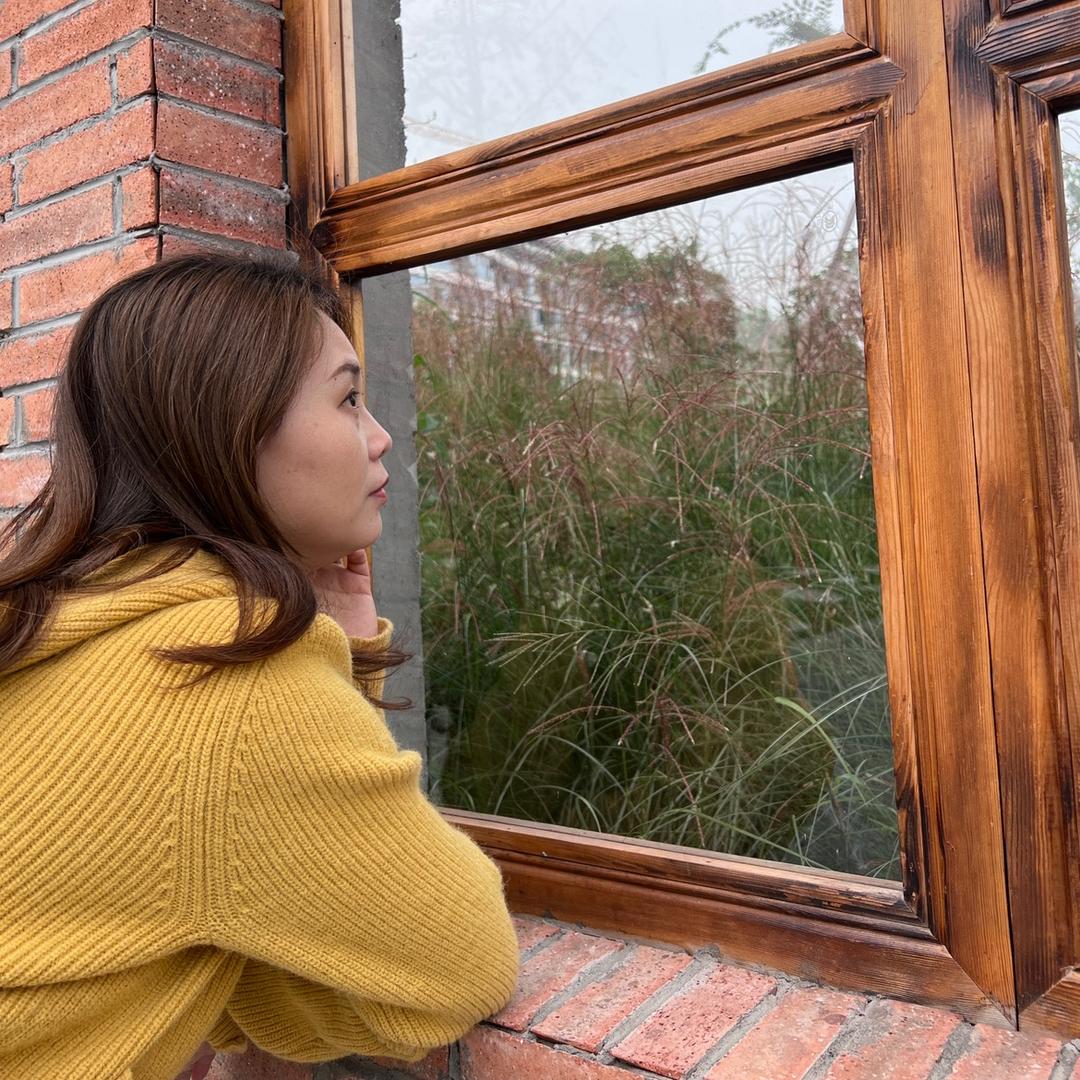 乐山兰质书画•范老师