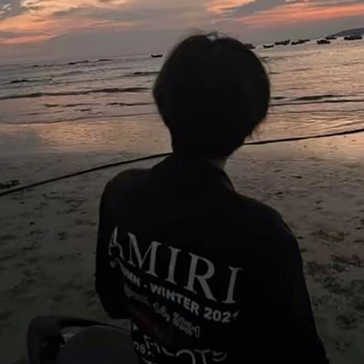 陈浩剁椒烤面筋烧烤🍗！人多的时候😧。