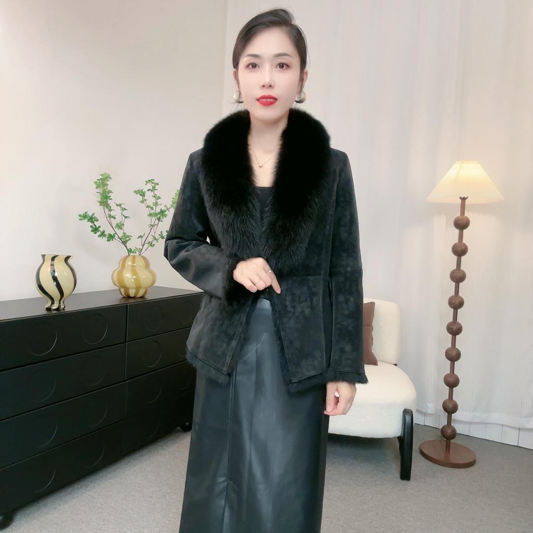 Qjin狐轻奢女装