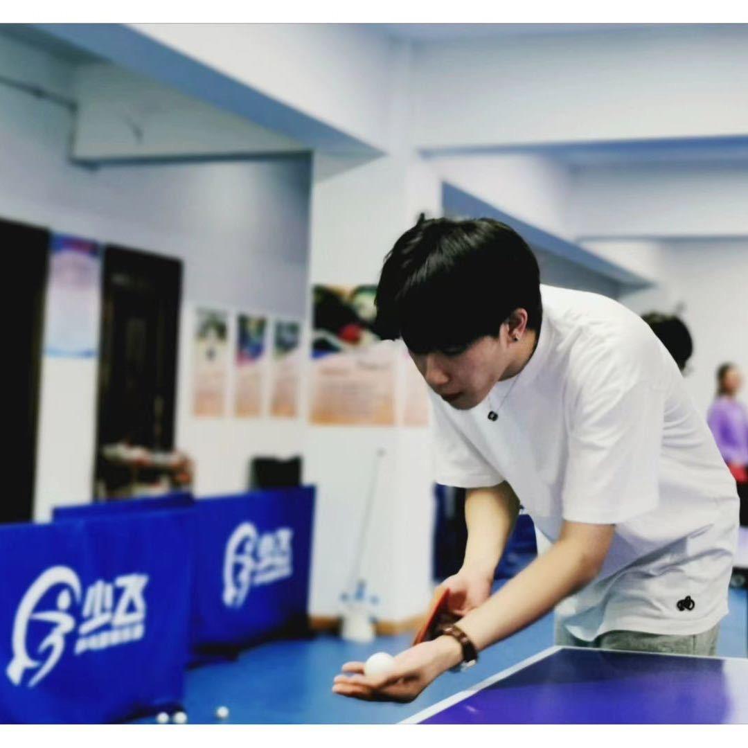 少飞乒乓