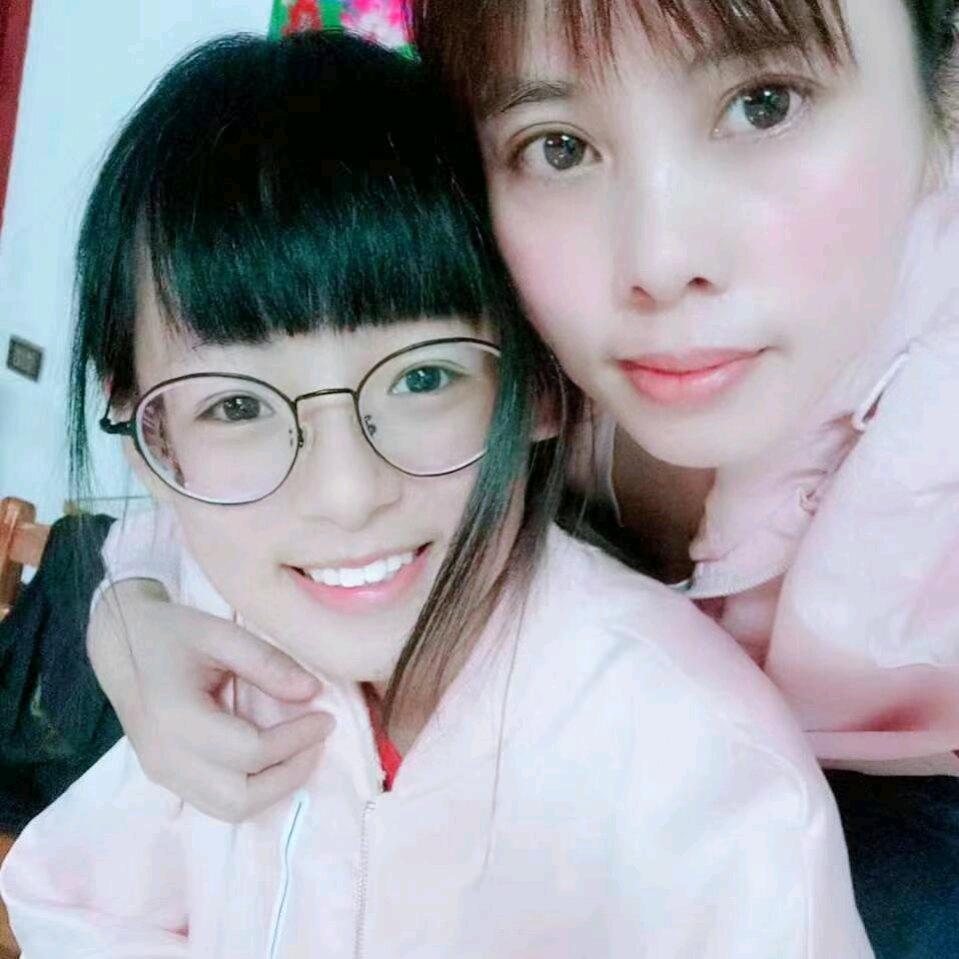英子