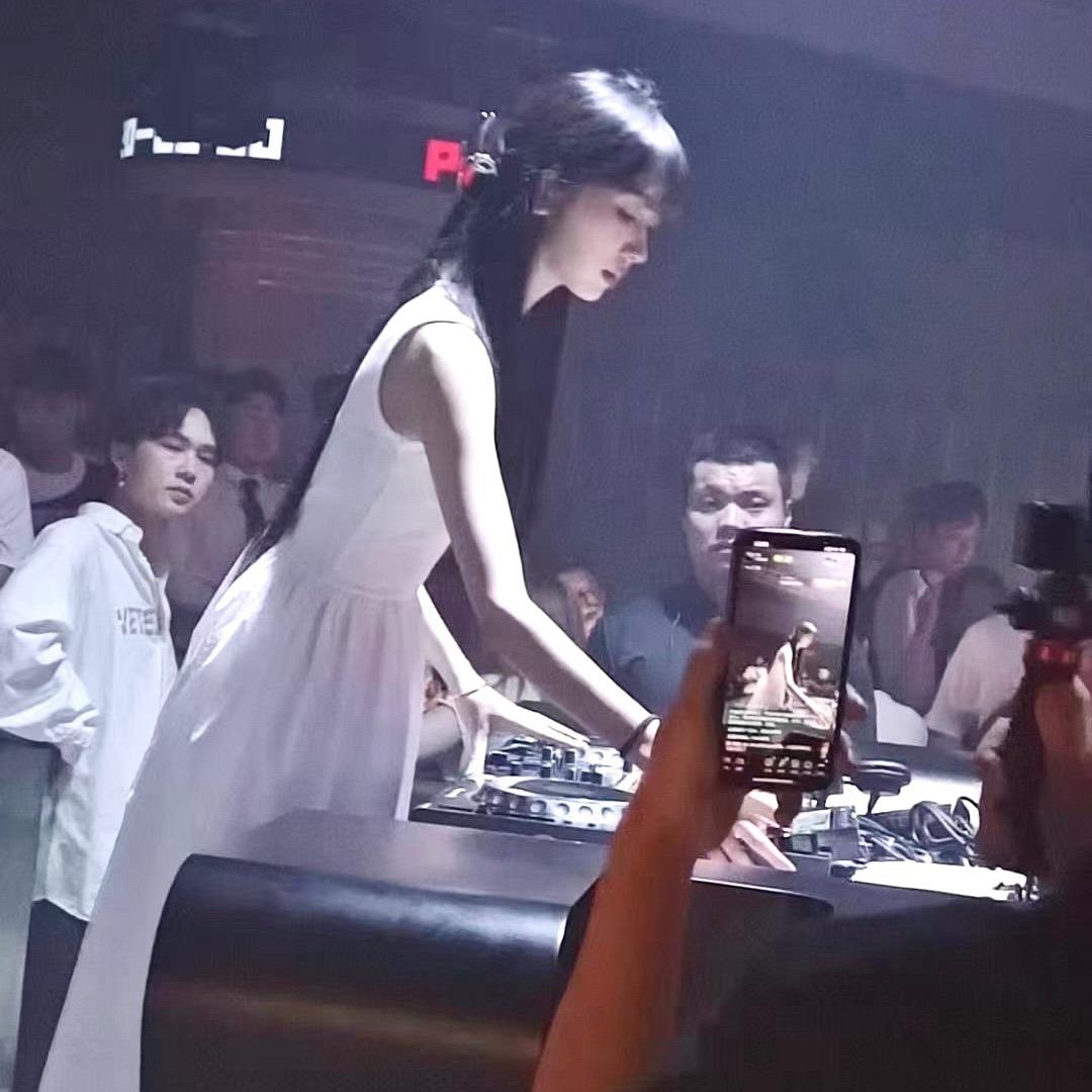 奶栗奶气