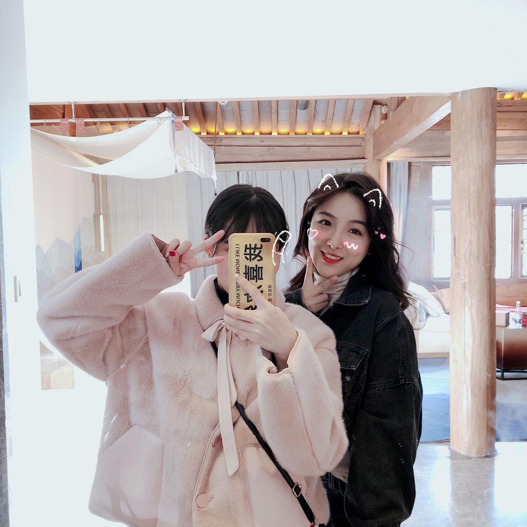 荧🔥助理小黑妹