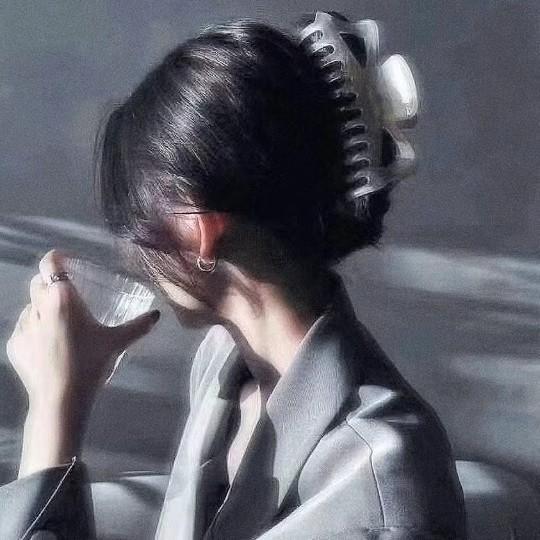 阿迪检车线丽丽