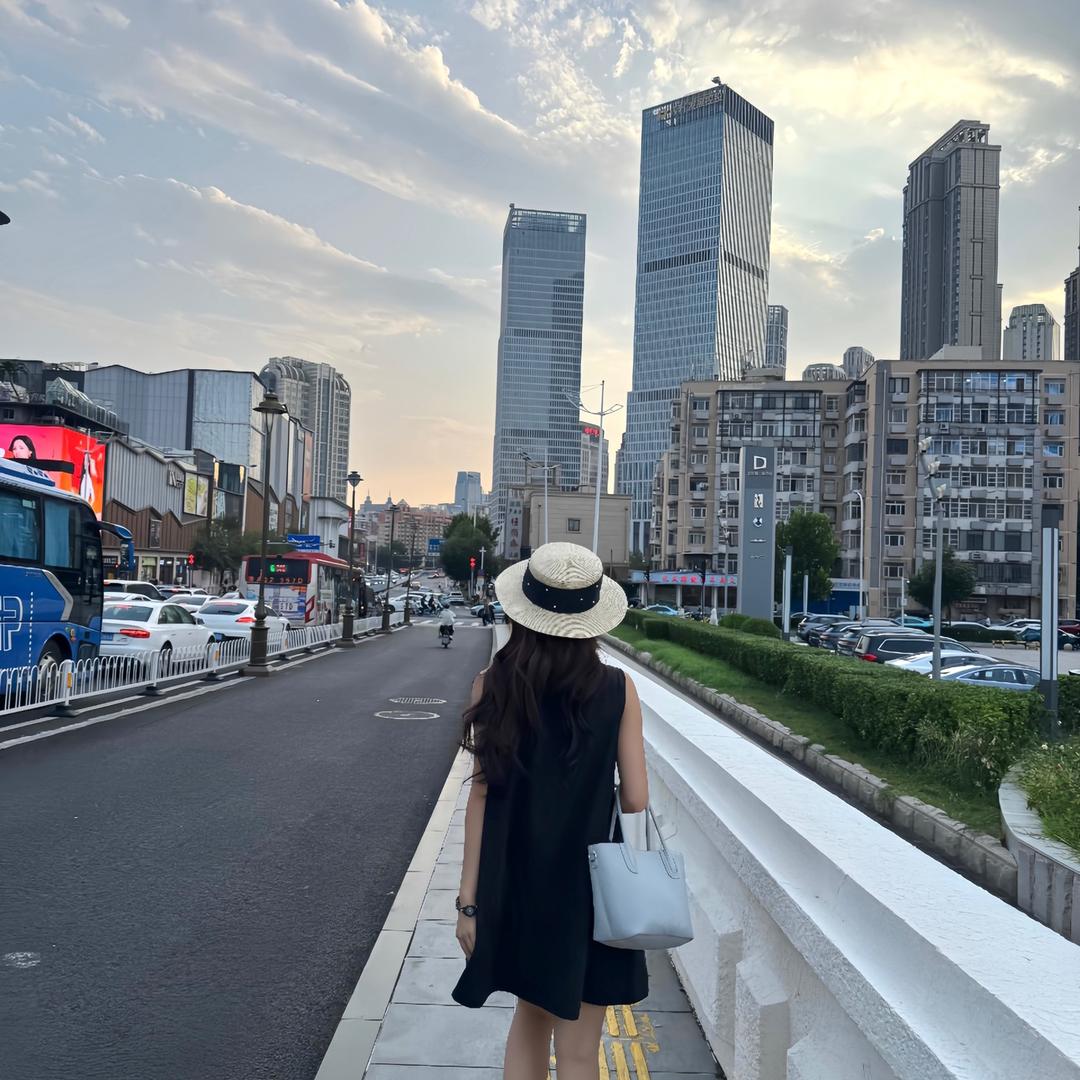 是Vv叭🪷（冲2000粉）