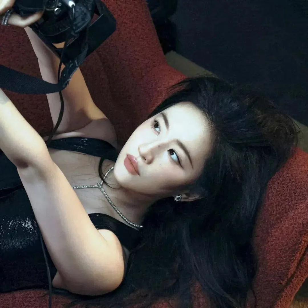 怡.