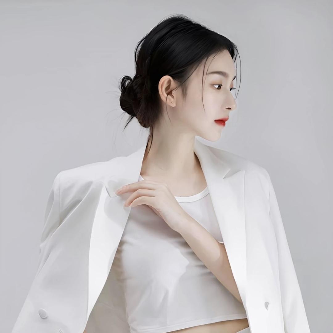 卖珠宝的张小姐THIS