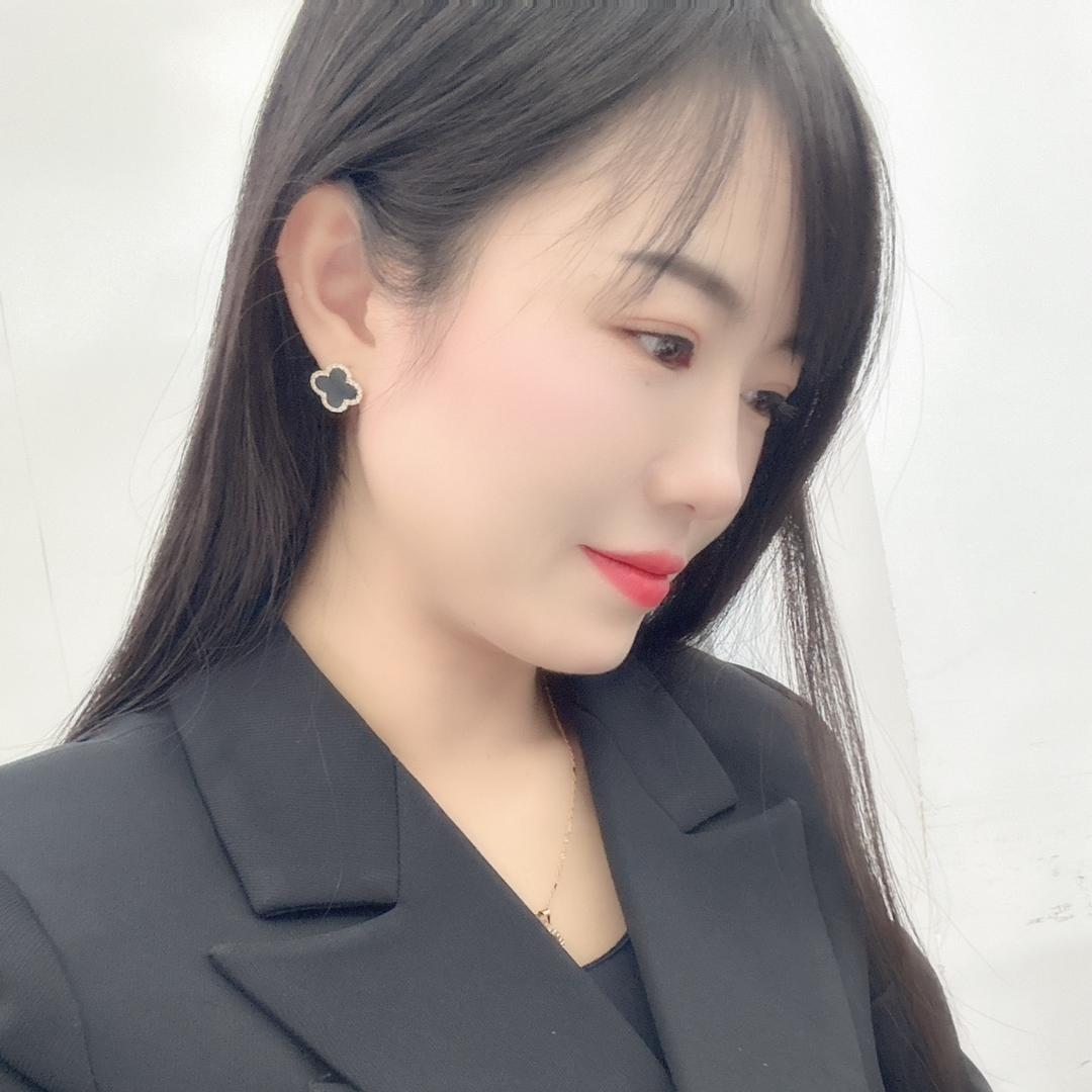 惠州三和贵州烤肉店老板娘