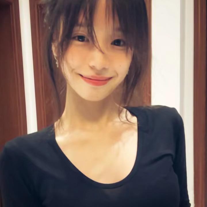 💋.