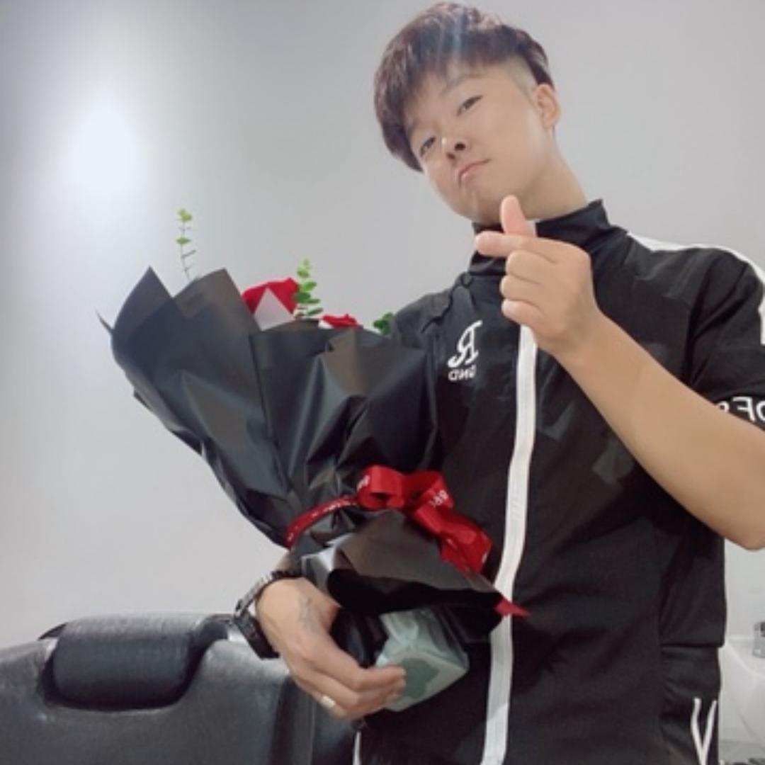 倔强男孩