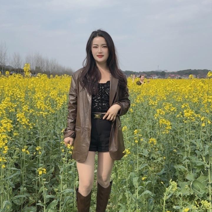 万载慧子