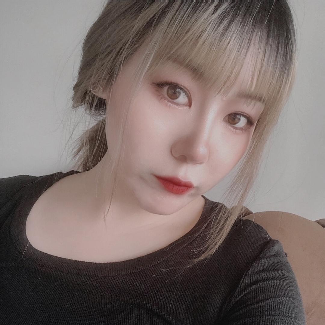 悠悠时尚潮流服饰