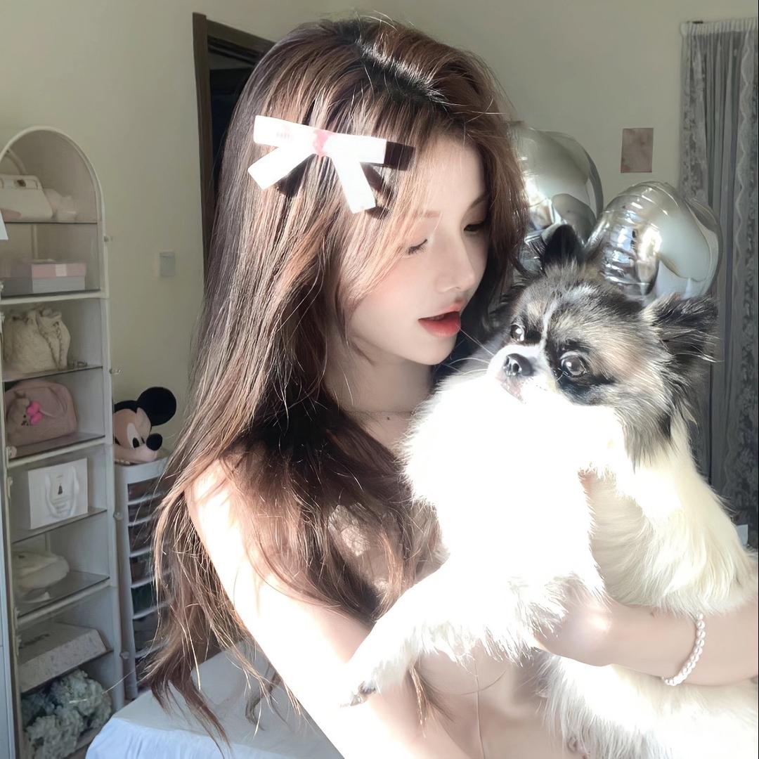 腼腆小美