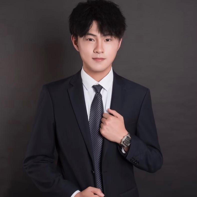 湘潭步步高COLMO店长朱耀楚