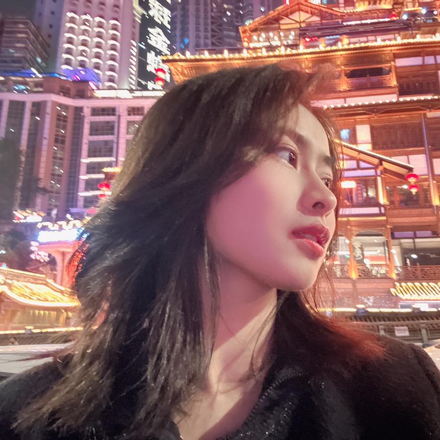 西亚城阿玛施店长慧慧