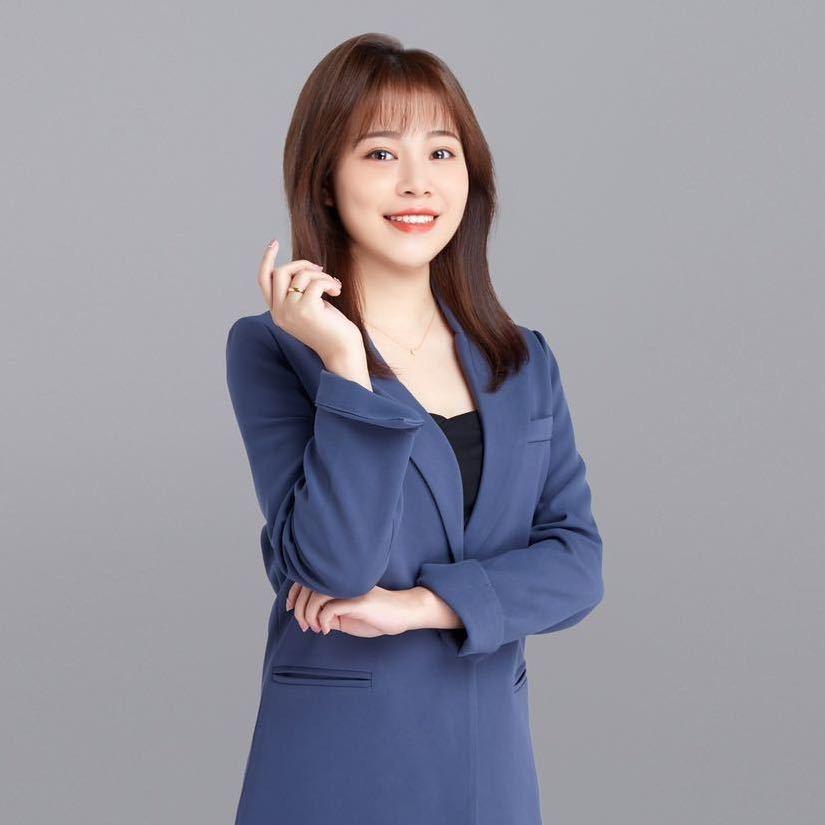 蓓家高端育婴师-张老师