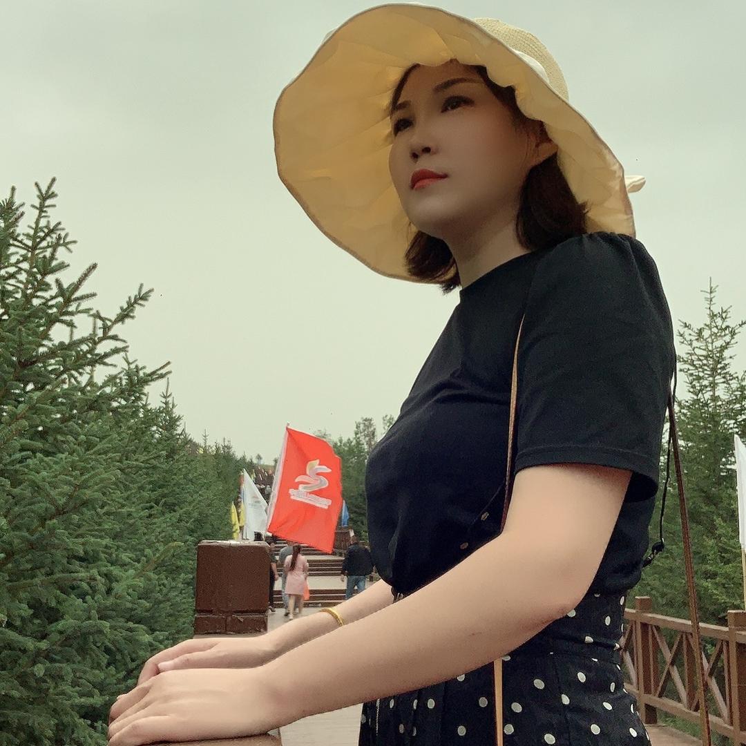 菲菲吖