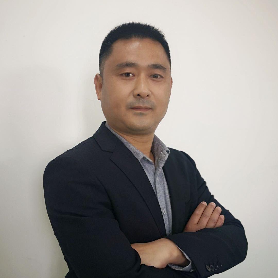 查老师体育训练课堂