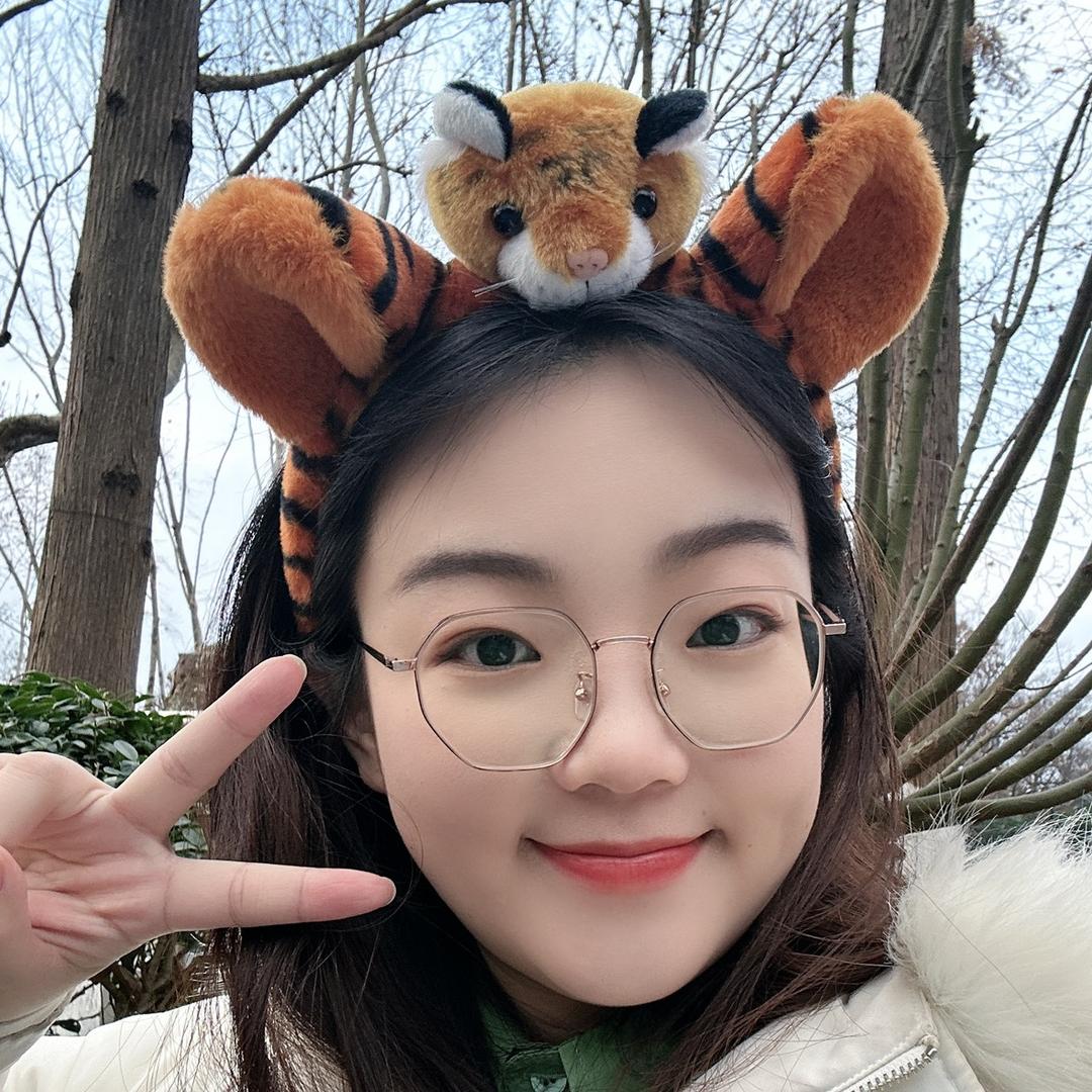 惠宜选共橙厉臣线上超市小张