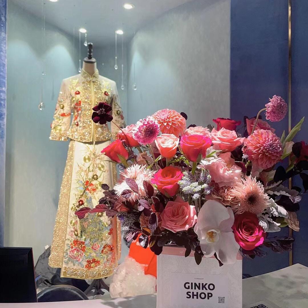 BRIDES台湾布蕾丝婚纱礼服馆