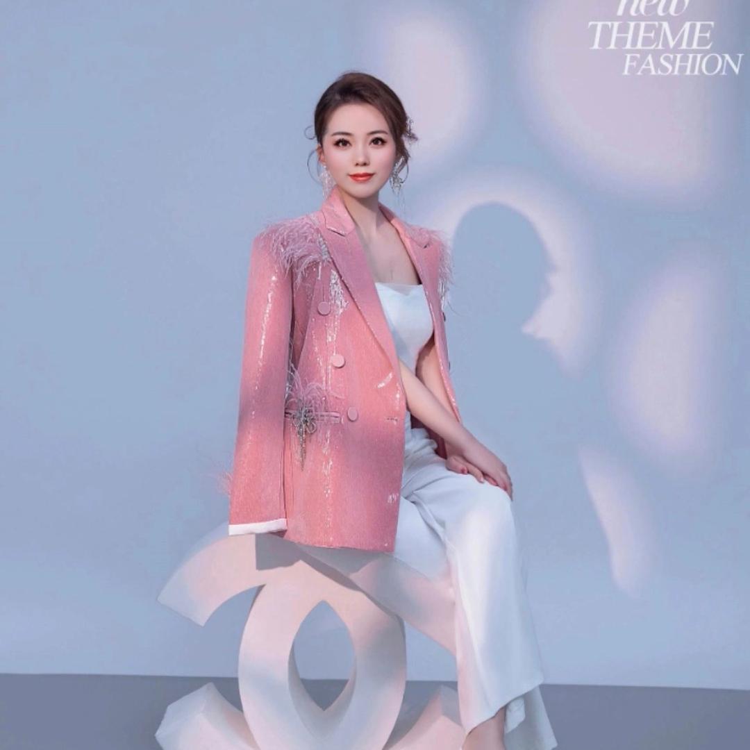 静静老师：李校来啦Al智能英语