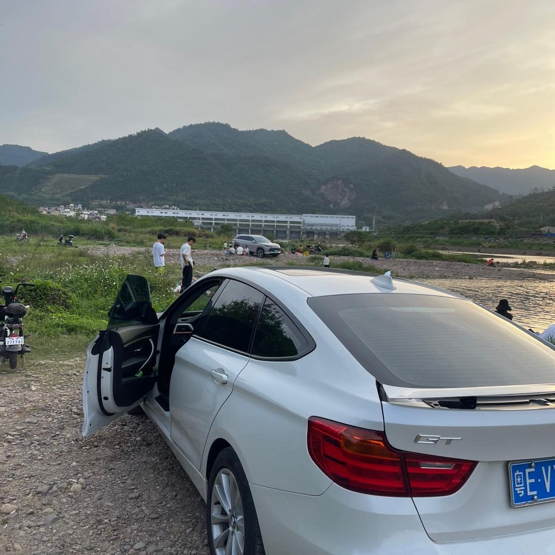 小小黄牛贸易商行