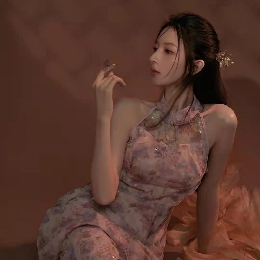潇湘静轻奢服饰