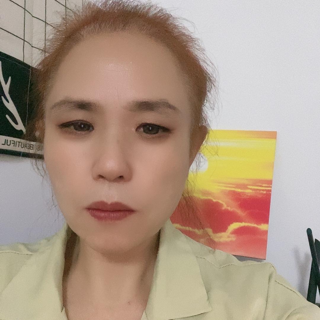 文文姐百货店中午