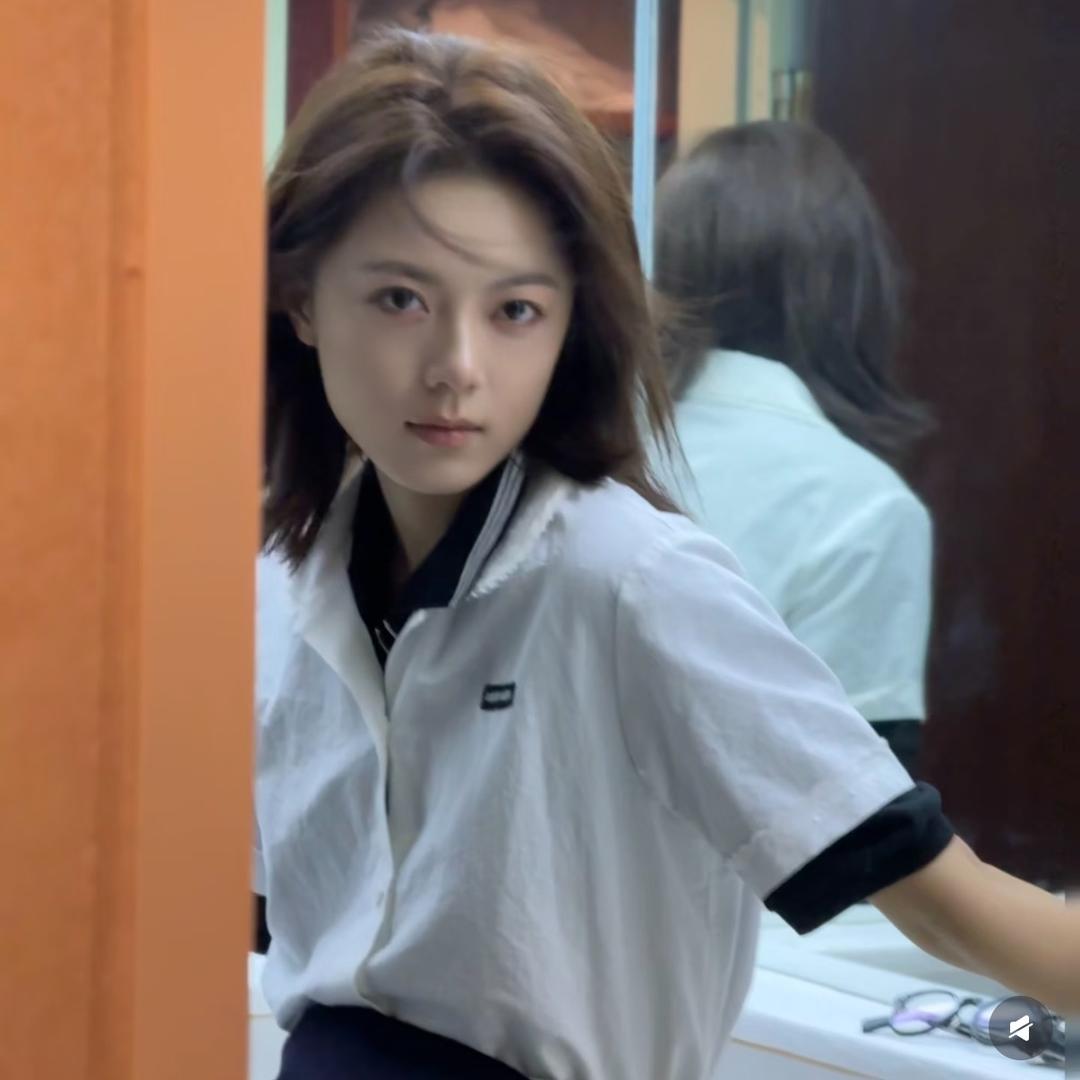 暴躁兔牙妹