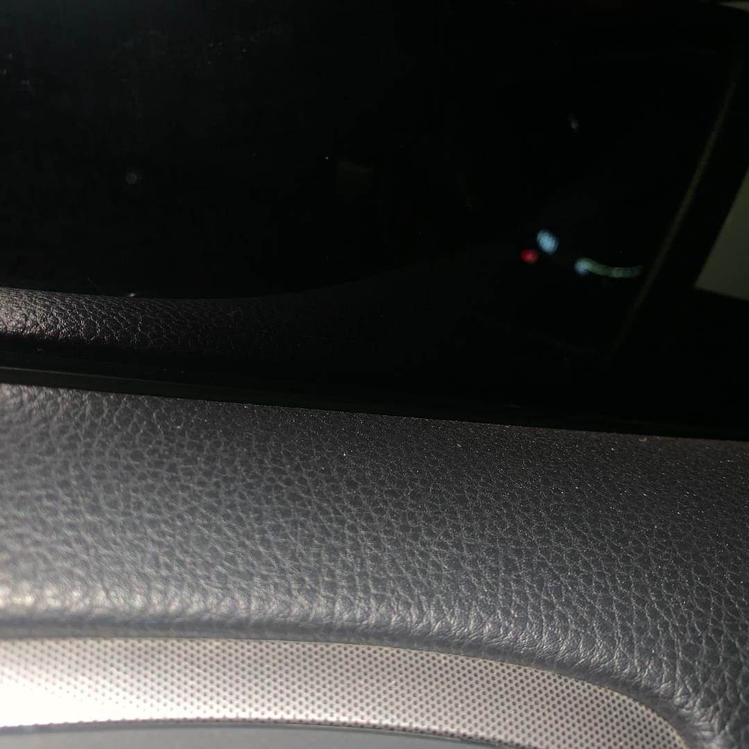 广州裳凛贸易有限公司.