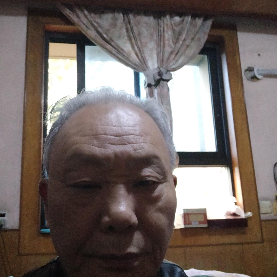 老帅哥一个用户997475277490