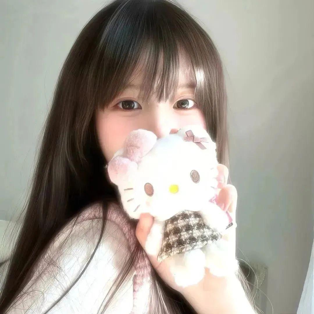 平平无奇幽默风趣搞笑抽象的女人