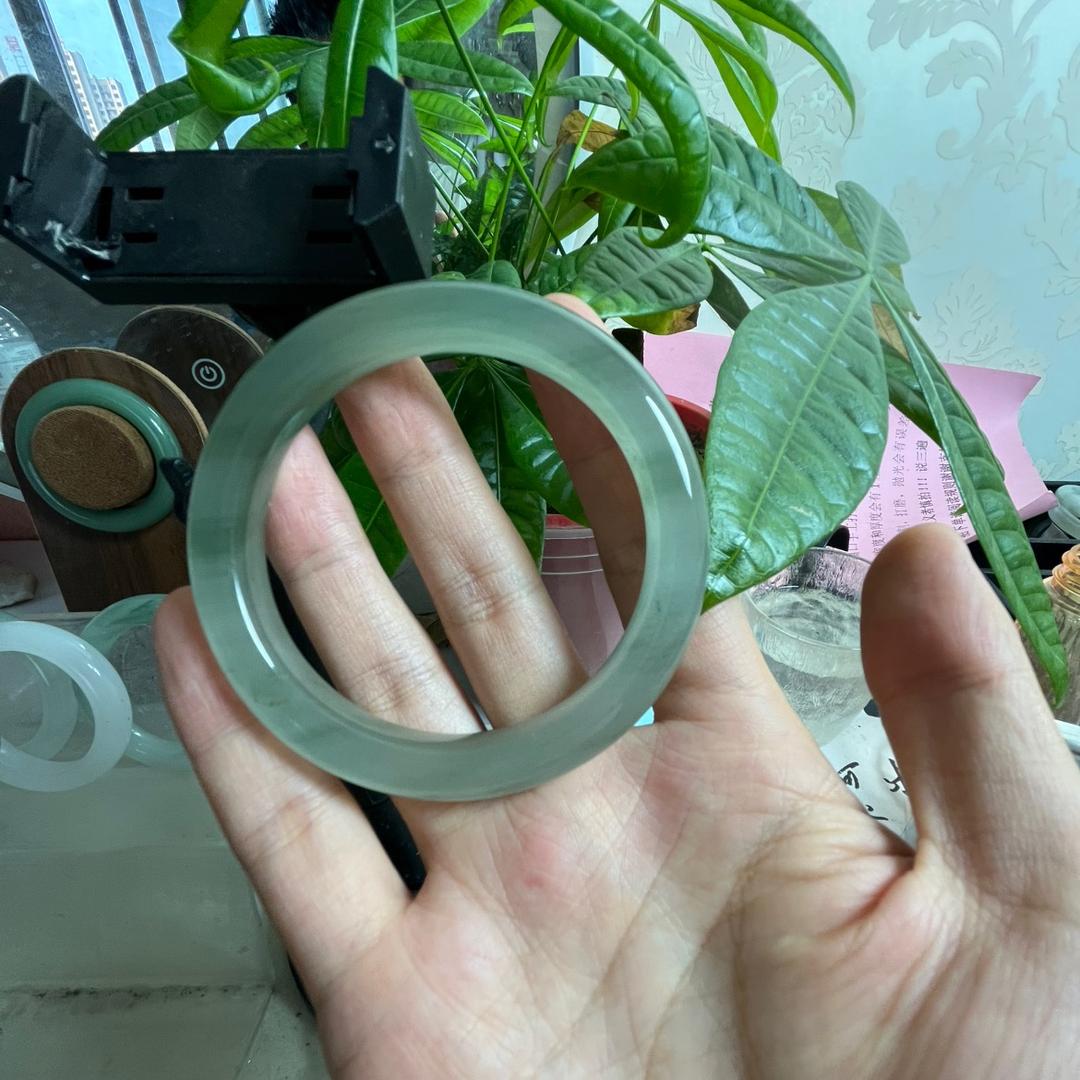 慧识玉天山翠手镯定制